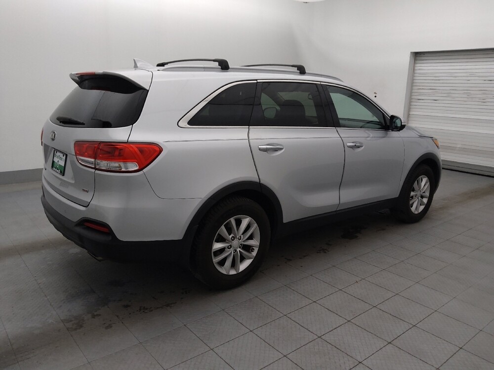 2017 Kia Sorento in Macon, GA 31210 - 18100809 10