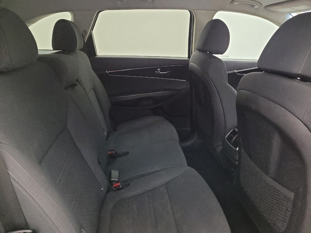 2020 Kia Sorento in Maple Heights, OH 44137 - 18100817 19
