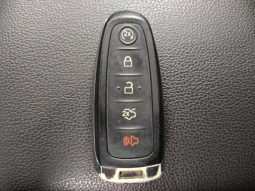 2017 Ford Escape in Metairie, LA 70006 - 18100832 32