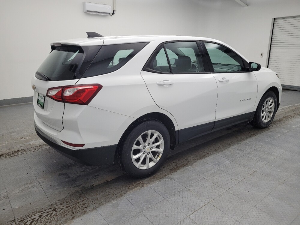 2018 Chevrolet Equinox in Maple Heights, OH 44137 - 18100838 10