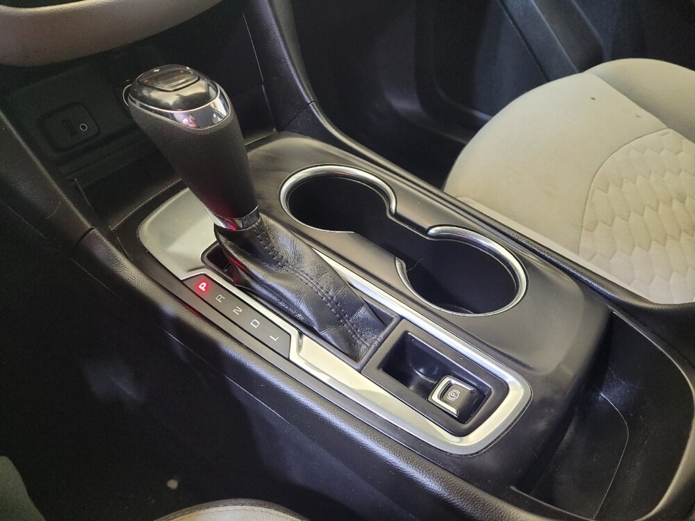 2018 Chevrolet Equinox in Maple Heights, OH 44137 - 18100838 26