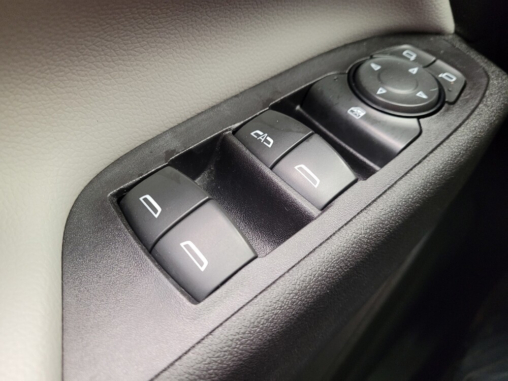 2018 Chevrolet Equinox in Maple Heights, OH 44137 - 18100838 27