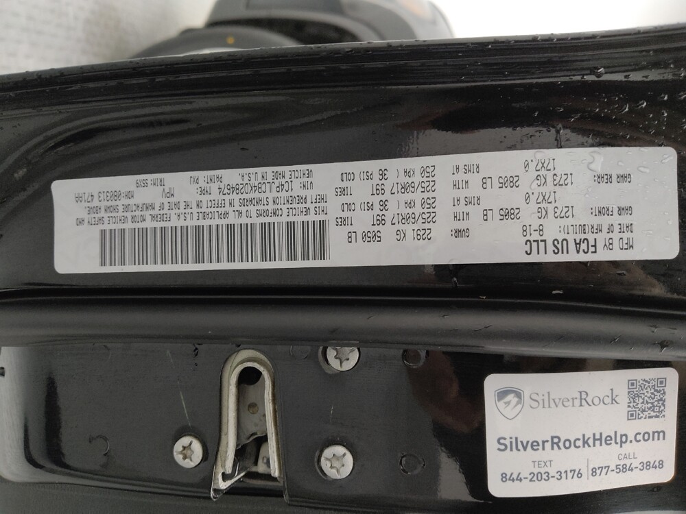 2019 Jeep Cherokee in St. Louis, MO 63136 - 18100853 33