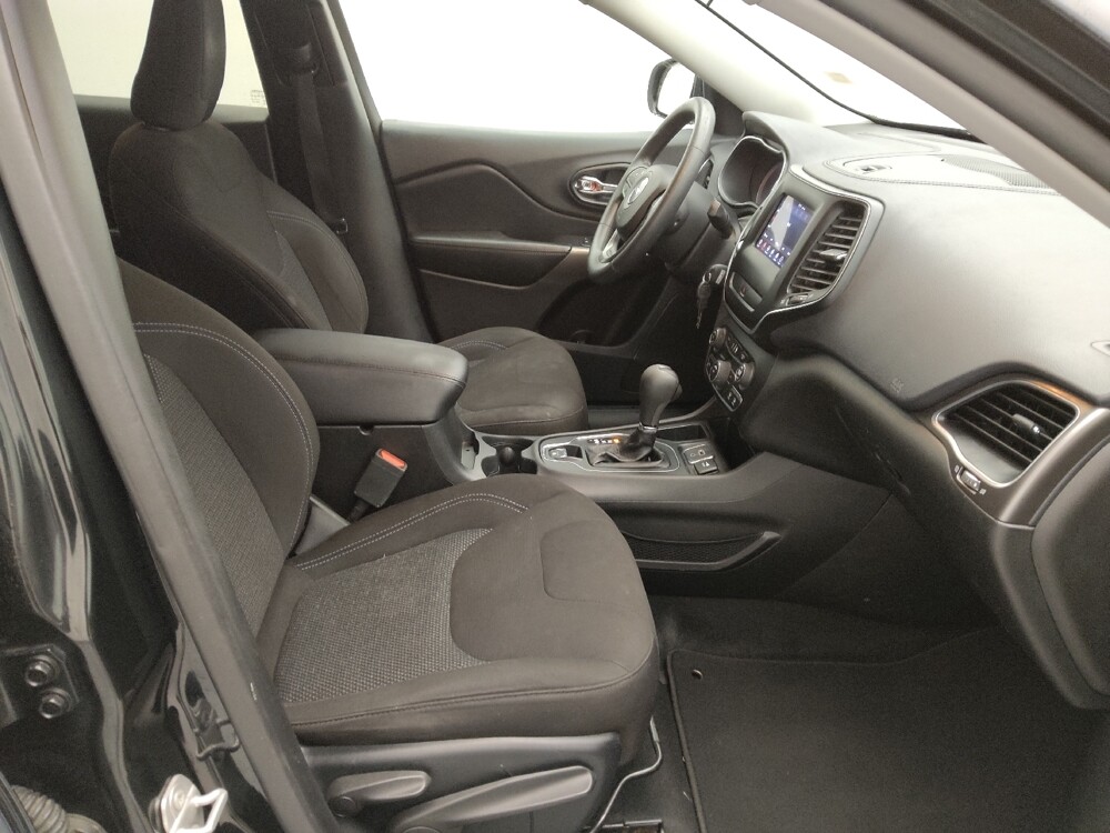 2019 Jeep Cherokee in St. Louis, MO 63136 - 18100853 21