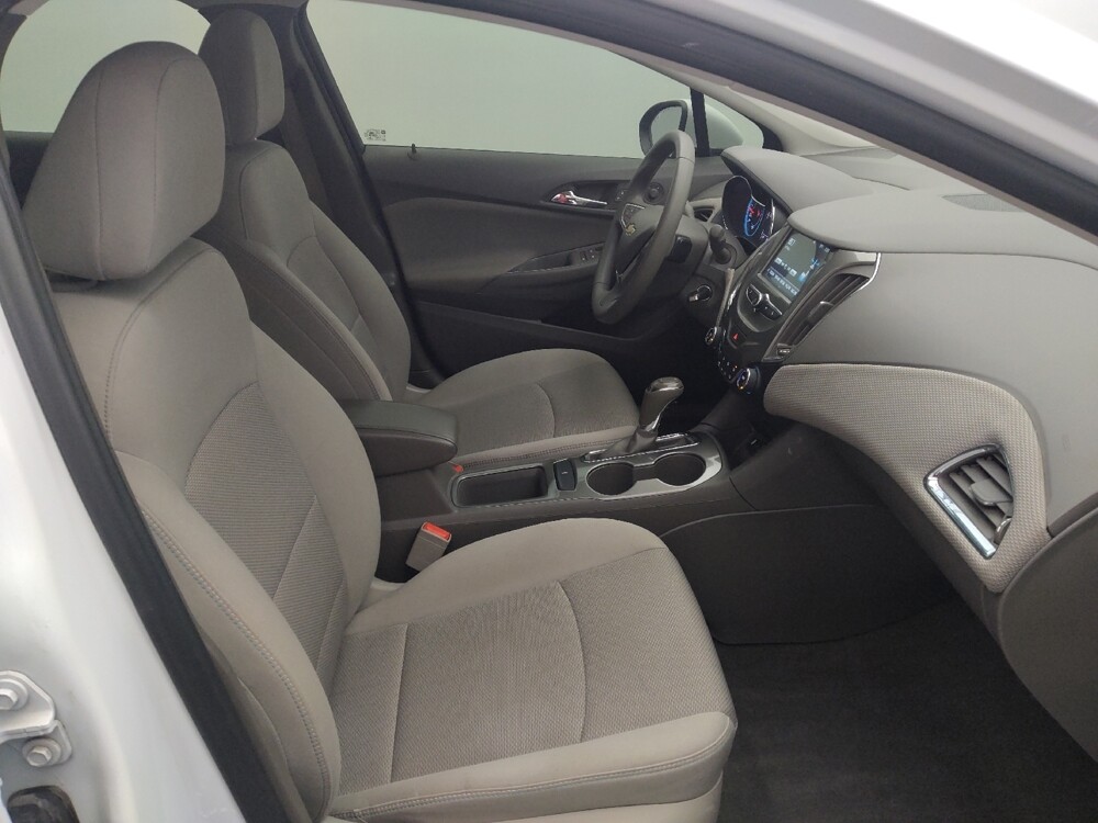 2018 Chevrolet Cruze in Houston, TX 77034 - 18100855 21