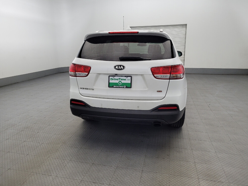 2017 Kia Sorento in Chesapeake, VA 23320 - 18100868 7