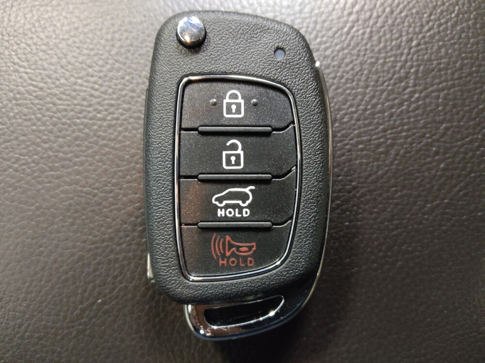 2017 Hyundai Santa Fe in Houston, TX 77060 - 18100902 32