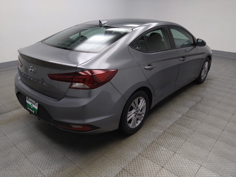 2019 Hyundai Elantra in Indianapolis, IN 46219 - 18100905 9