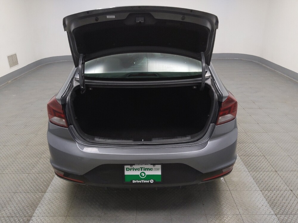 2019 Hyundai Elantra in Indianapolis, IN 46219 - 18100905 28