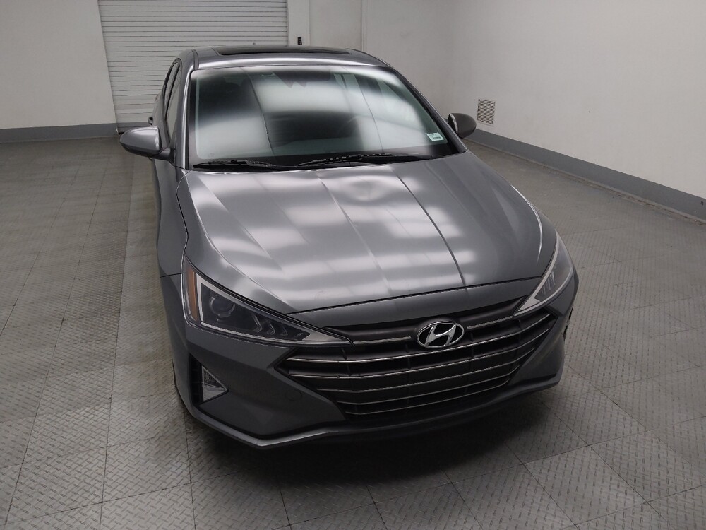 2019 Hyundai Elantra in Indianapolis, IN 46219 - 18100905 14
