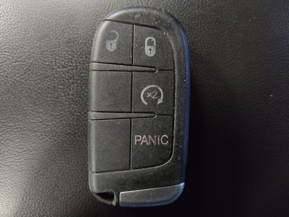 2021 Jeep Grand Cherokee in Houston, TX 77060 - 18100916 32