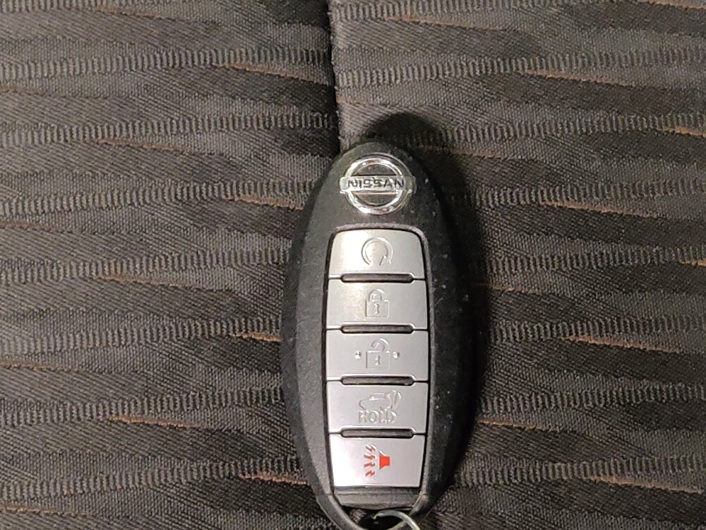 2018 Nissan Rogue in Birmingham, AL 35215 - 18100926 32