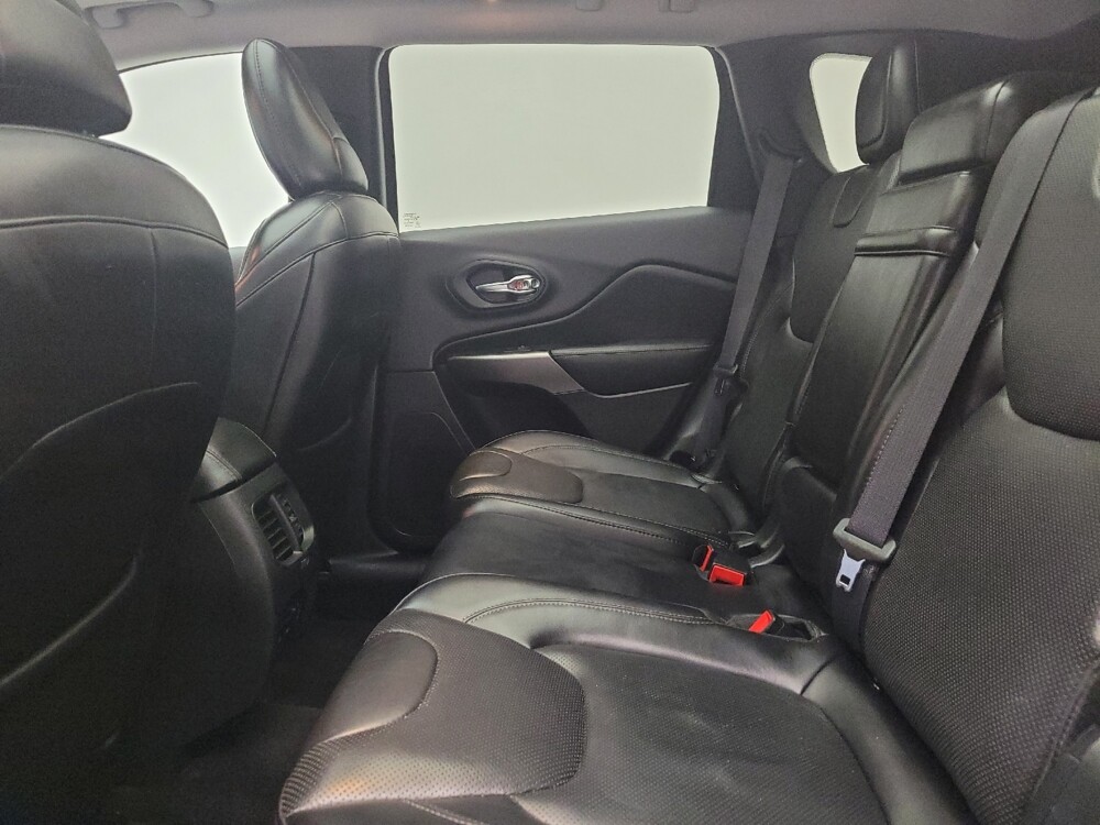 2019 Jeep Cherokee in Eastpointe, MI 48021 - 18100932 19