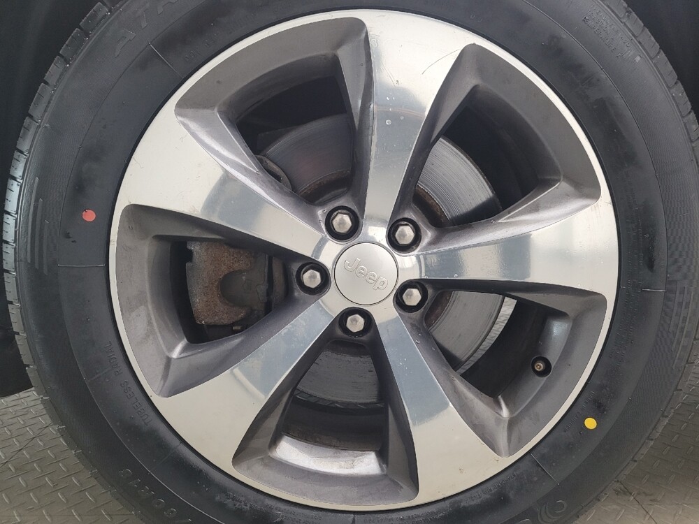 2019 Jeep Cherokee in Eastpointe, MI 48021 - 18100932 31