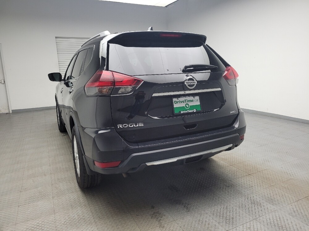 2018 Nissan Rogue in Eastpointe, MI 48021 - 18100935 6