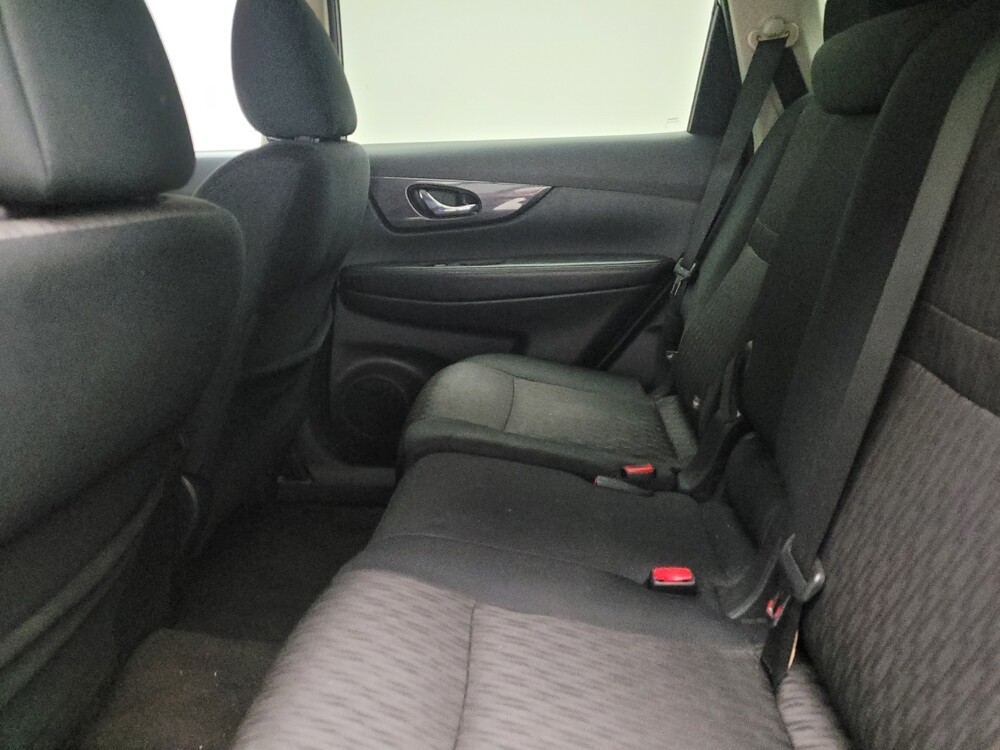 2018 Nissan Rogue in Eastpointe, MI 48021 - 18100935 18