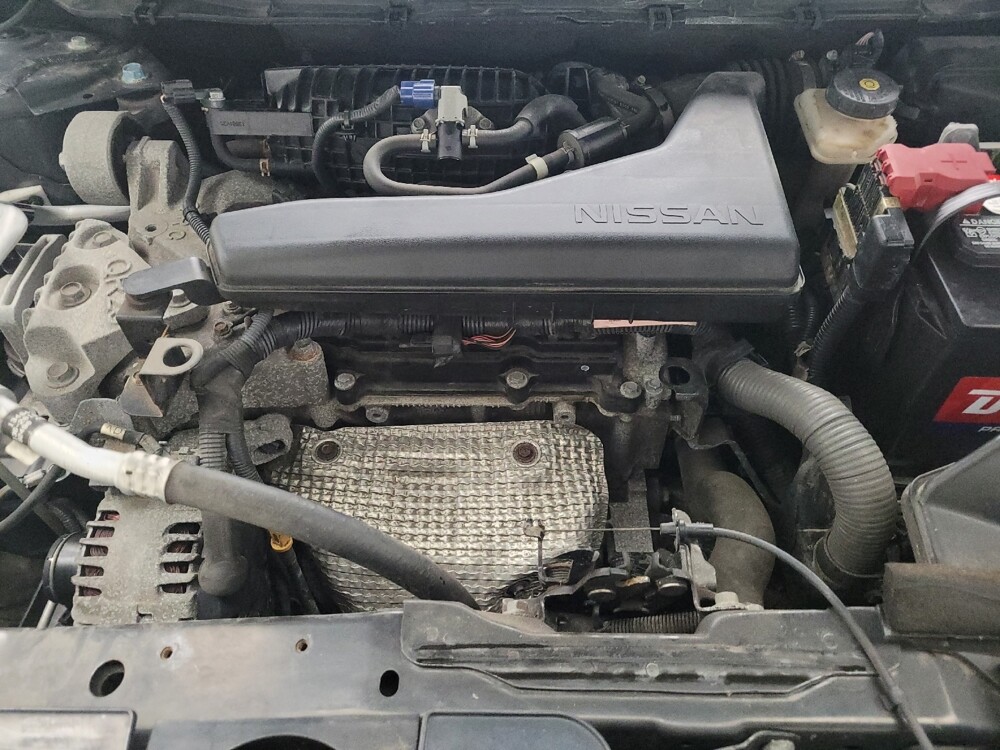 2018 Nissan Rogue in Eastpointe, MI 48021 - 18100935 30