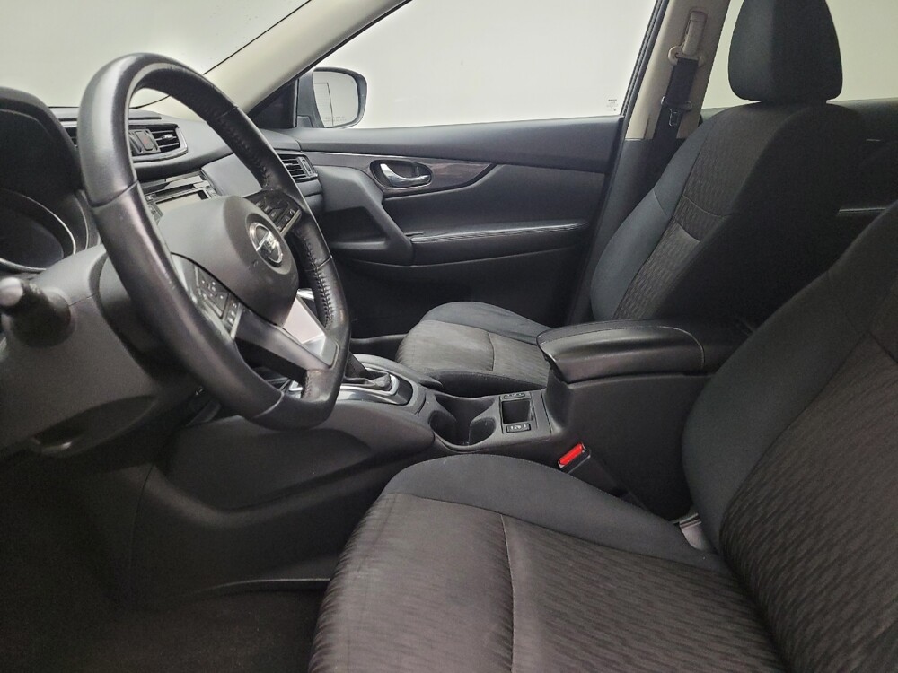 2018 Nissan Rogue in Eastpointe, MI 48021 - 18100935 17