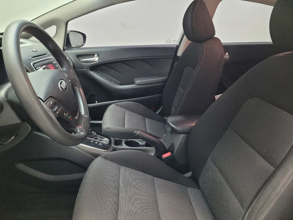 2017 Kia Forte in Fresno, CA 93726 - 18100942 17