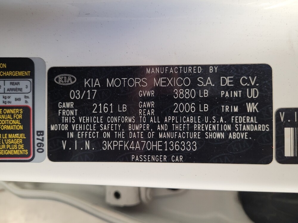 2017 Kia Forte in Fresno, CA 93726 - 18100942 33