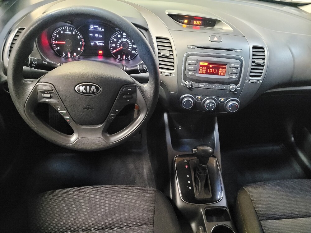 2017 Kia Forte in Fresno, CA 93726 - 18100942 22