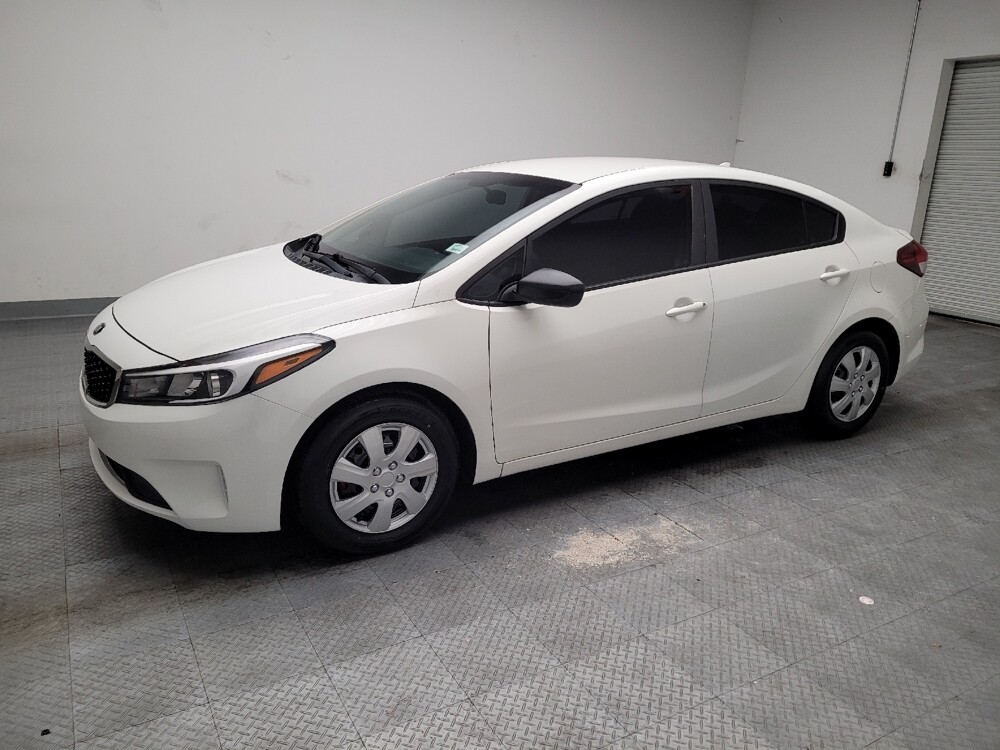 2017 Kia Forte in Fresno, CA 93726 - 18100942 2
