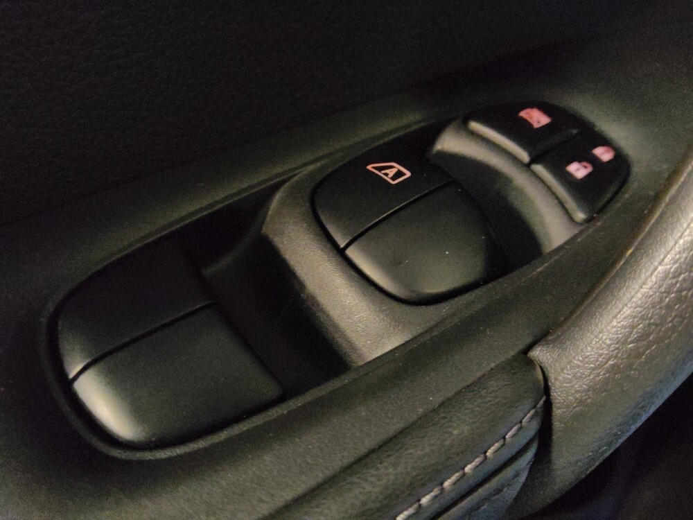 2017 Nissan Rogue in Mesa, AZ 85210 - 18100947 27