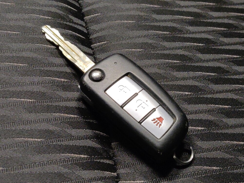 2017 Nissan Rogue in Mesa, AZ 85210 - 18100947 32