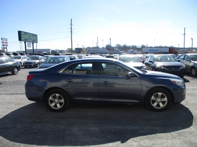 2015 Chevrolet Malibu in Oak Grove, MO 64075 - 18100971 4