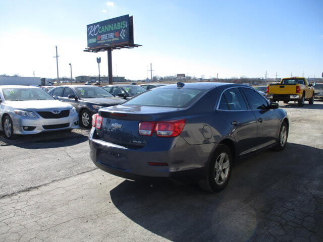 2015 Chevrolet Malibu in Oak Grove, MO 64075 - 18100971 5