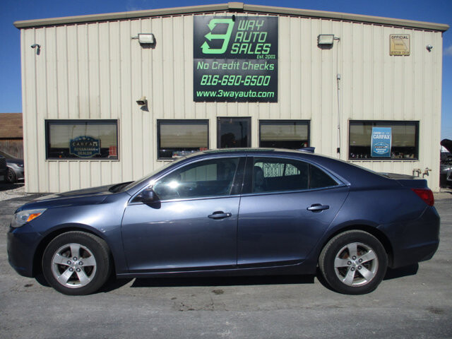 2015 Chevrolet Malibu in Oak Grove, MO 64075 - 18100971 8