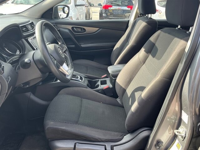 2019 Nissan Rogue Sport in Greenville, SC 29607 - 18100973 30