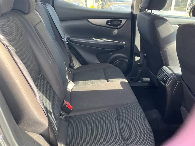 2019 Nissan Rogue Sport in Greenville, SC 29607 - 18100973 19