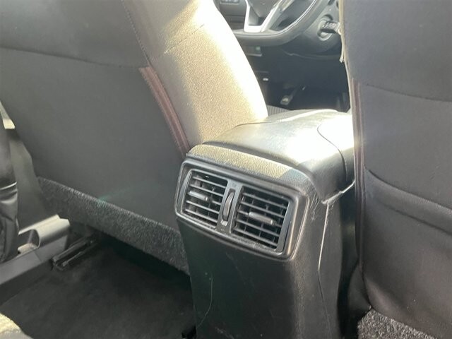 2019 Nissan Rogue Sport in Greenville, SC 29607 - 18100973 21