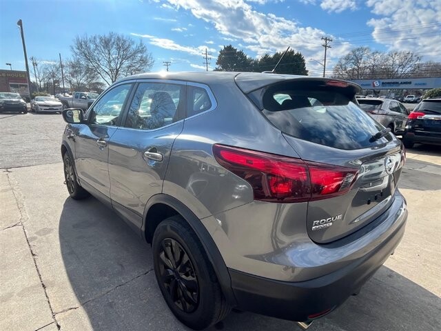 2019 Nissan Rogue Sport in Greenville, SC 29607 - 18100973 5