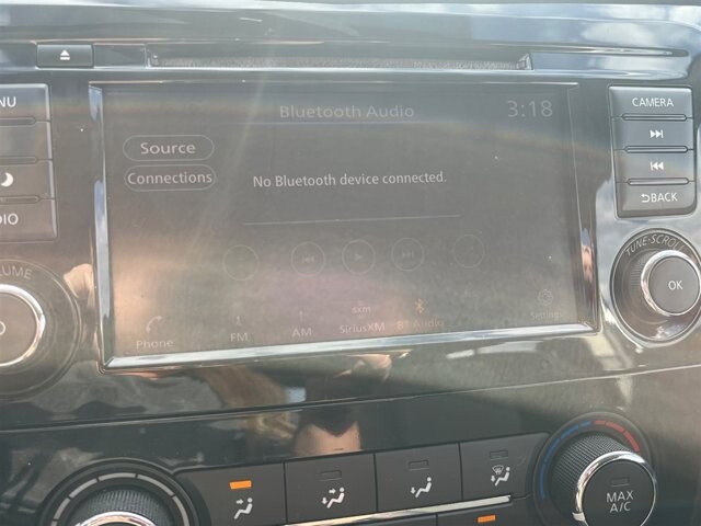 2019 Nissan Rogue Sport in Greenville, SC 29607 - 18100973 38