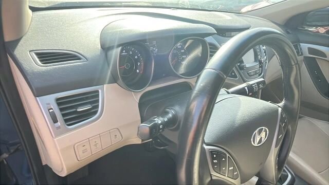 2015 Hyundai Elantra in Greenville, SC 29607 - 18100974 24