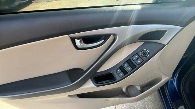 2015 Hyundai Elantra in Greenville, SC 29607 - 18100974 21