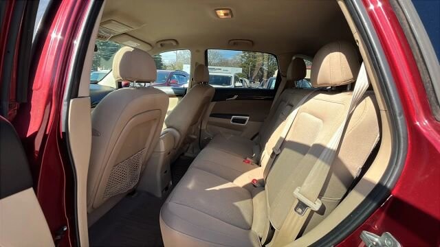 2009 Saturn Vue in Greenville, SC 29607 - 18100975 24