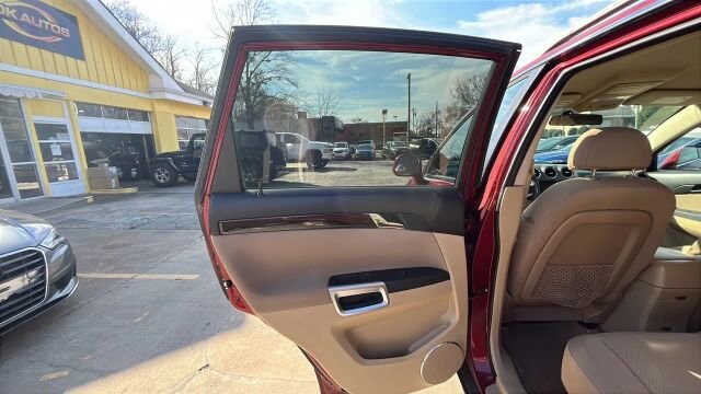 2009 Saturn Vue in Greenville, SC 29607 - 18100975 23