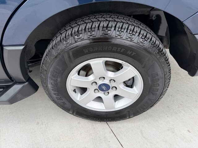 2017 Ford Expedition in Knoxville, TN 37920 - 18100976 33