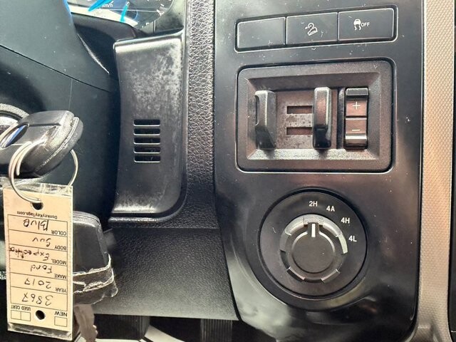 2017 Ford Expedition in Knoxville, TN 37920 - 18100976 28