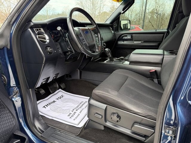 2017 Ford Expedition in Knoxville, TN 37920 - 18100976 13