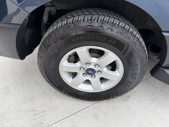 2017 Ford Expedition in Knoxville, TN 37920 - 18100976 32