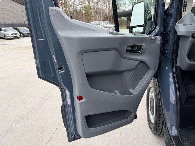 2019 Ford Transit 250 in Knoxville, TN 37920 - 18100980 7
