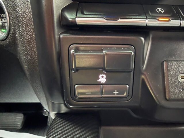 2020 Chevrolet Silverado 1500 in Knoxville, TN 37920 - 18100982 26