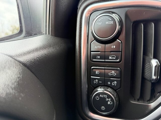 2020 Chevrolet Silverado 1500 in Knoxville, TN 37920 - 18100982 27