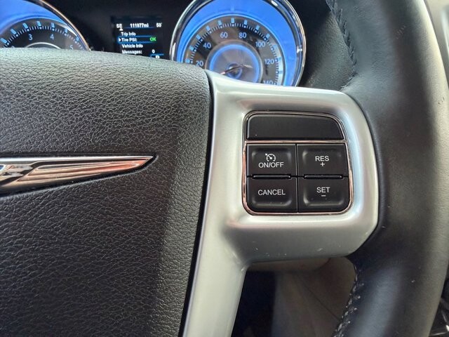 2014 Chrysler 300 in Knoxville, TN 37920 - 18100983 18