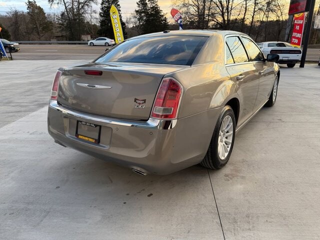 2014 Chrysler 300 in Knoxville, TN 37920 - 18100983 4