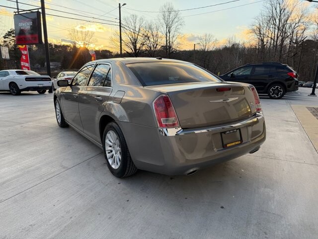 2014 Chrysler 300 in Knoxville, TN 37920 - 18100983 2